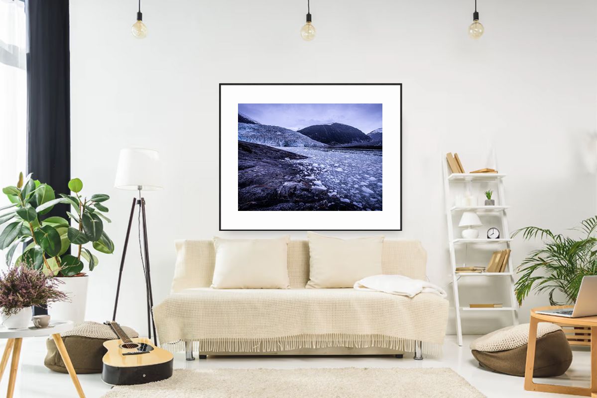 Why Glacier Photography Works So Well in Modern Homes